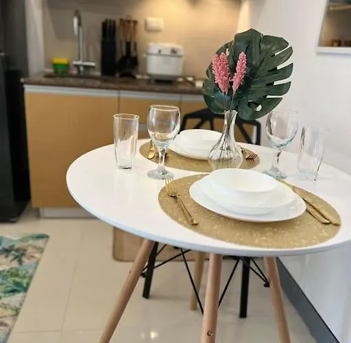 Apartment Cozy Viceroy Residences Mckinley Hill Bgc *